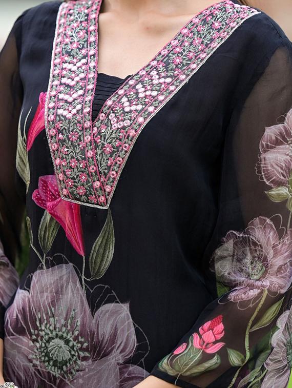 women embroidered three quarter sleeve kurta pant with dupatta set - 22011423 - Standard Image - 4