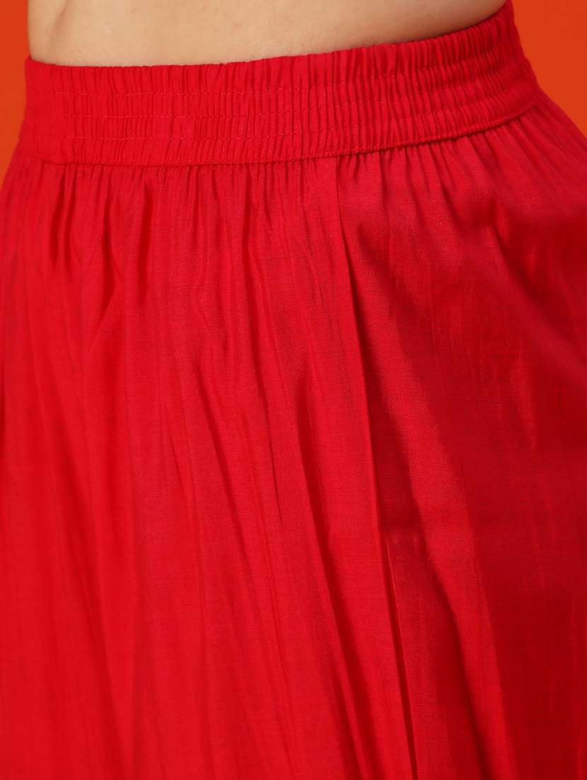 women embroidered kurta and pant set with dupatta - 22011593 -  Standard Image - 4