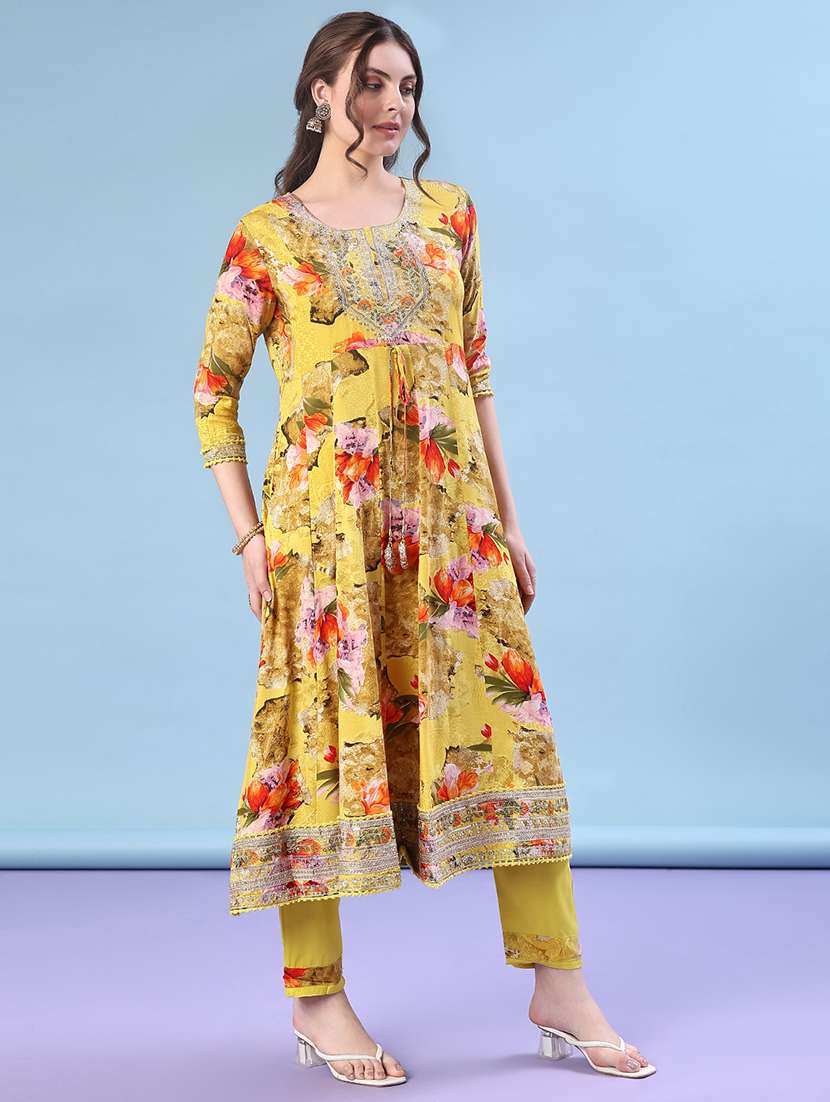 women three quarter sleeve kurta and pant with dupatta - 22011767 -  Standard Image - 1