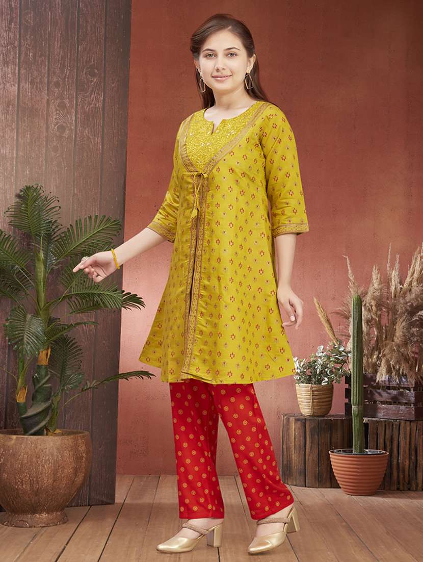 girls embroidered notch neck kurta and pant set - 22012015 -  Standard Image - 1