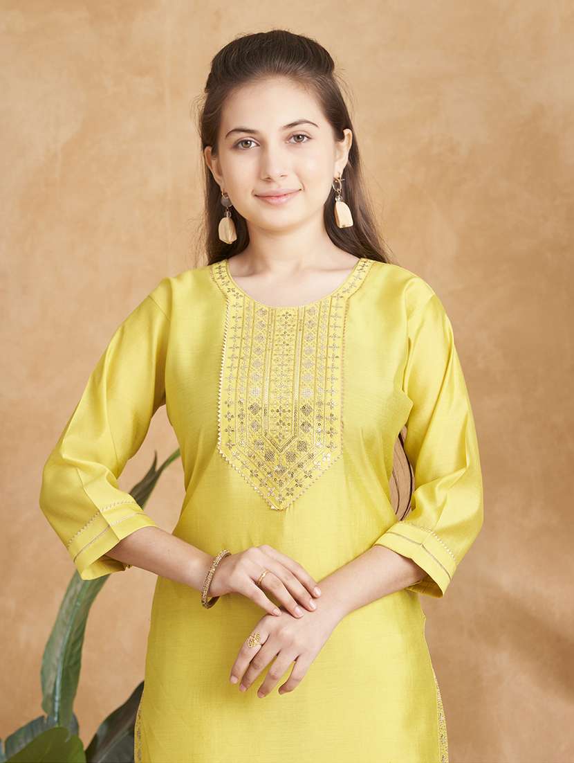 girls embroidered kurta and pant set  - 22012020 -  Standard Image - 4