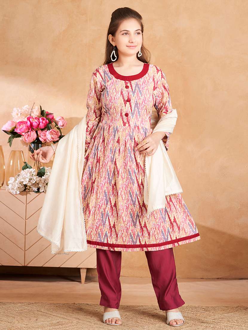 girls printed kurta pant set with dupatta