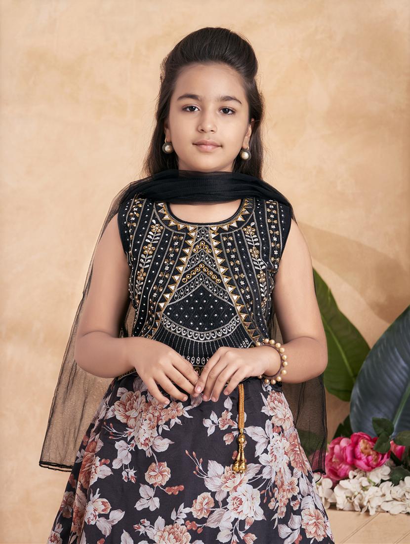 girls embroidered sleeveless lehenga choli set - 22012157 - Standard Image - 4