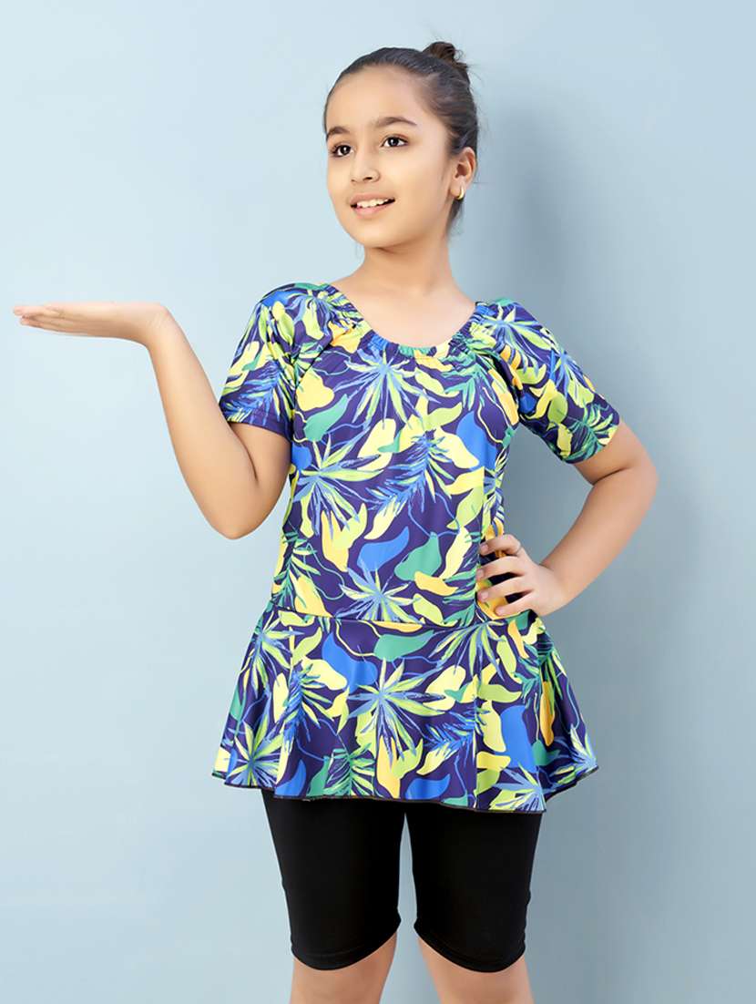 girls printed sports wear functional swimsuit - 22012583 -  Standard Image - 4