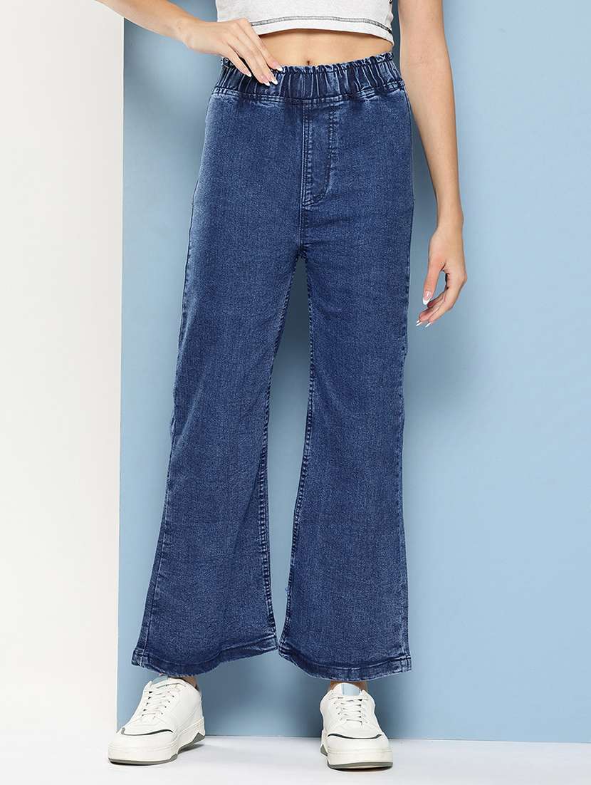 women solid mid rise bootcut jean
