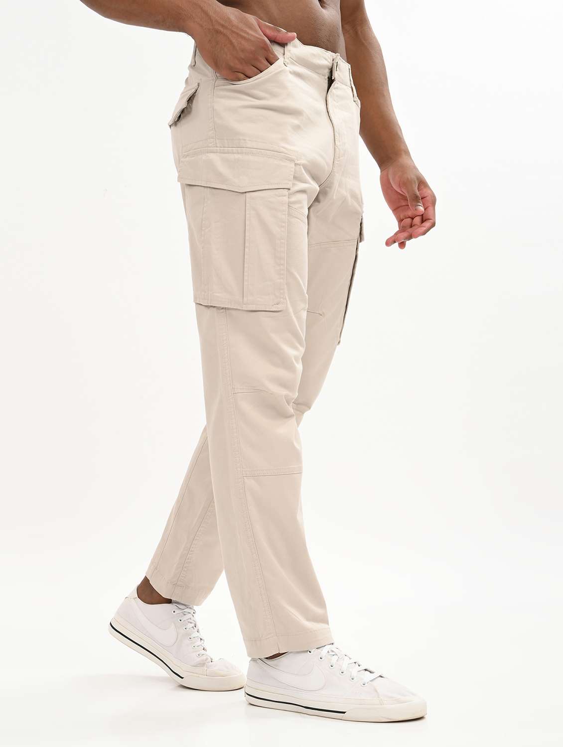 men solid mid rise relaxed fit cargo - 22012857 - Standard Image - 1