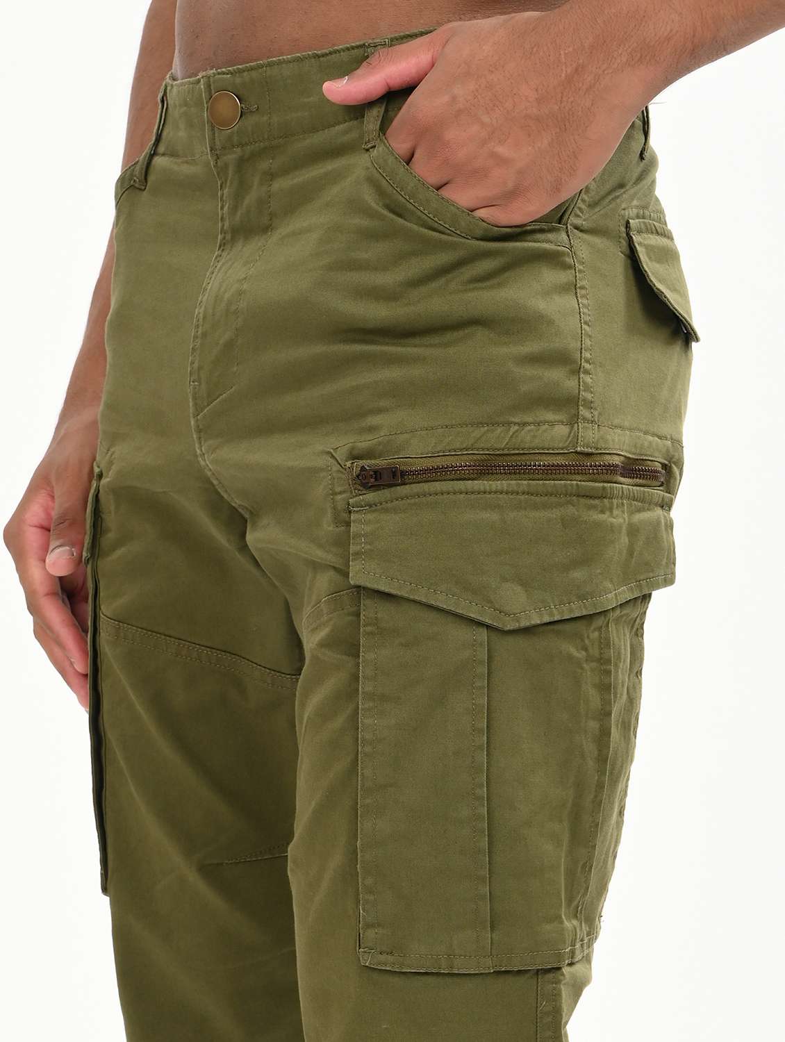 men solid mid rise relaxed fit cargo - 22012858 - Standard Image - 4