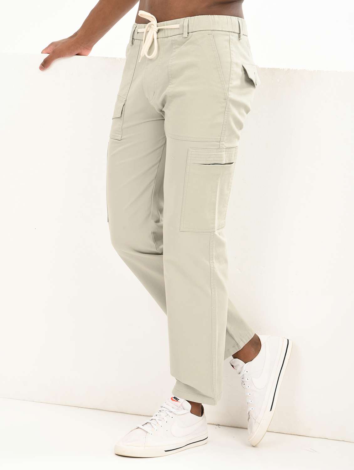 men solid mid rise relaxed fit cargo - 22012862 - Standard Image - 1