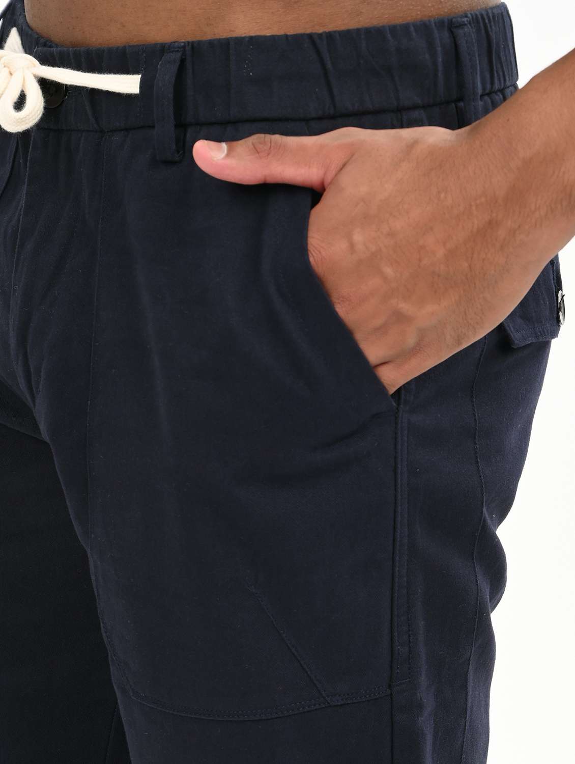 men solid mid rise relaxed fit cargo - 22012867 -  Standard Image - 4