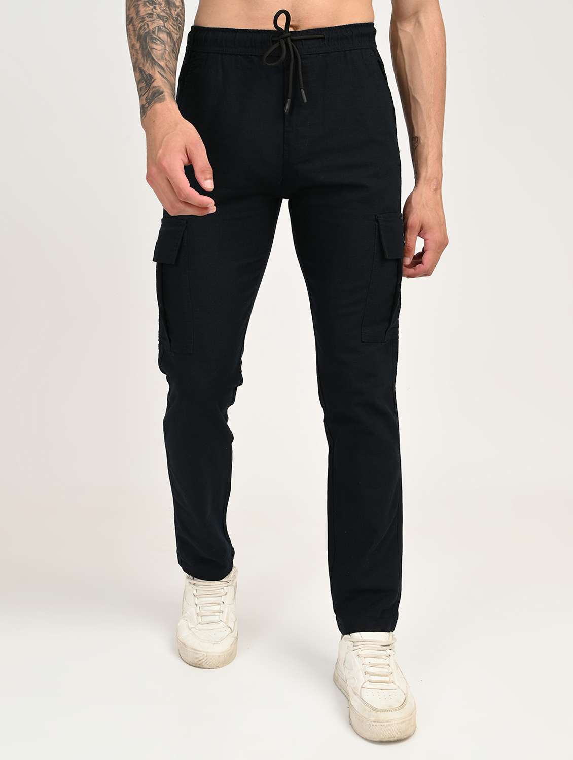 men solid mid rise relaxed fit cargo - 22012880 -  Standard Image - 1