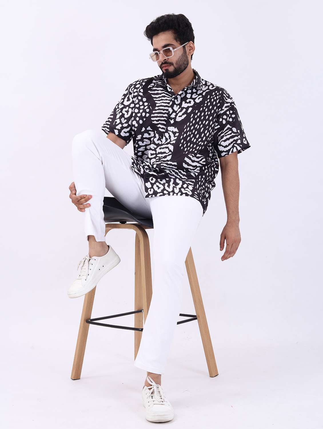 men printed short sleeve oversized casual shirt - 22013149 -  Standard Image - 4