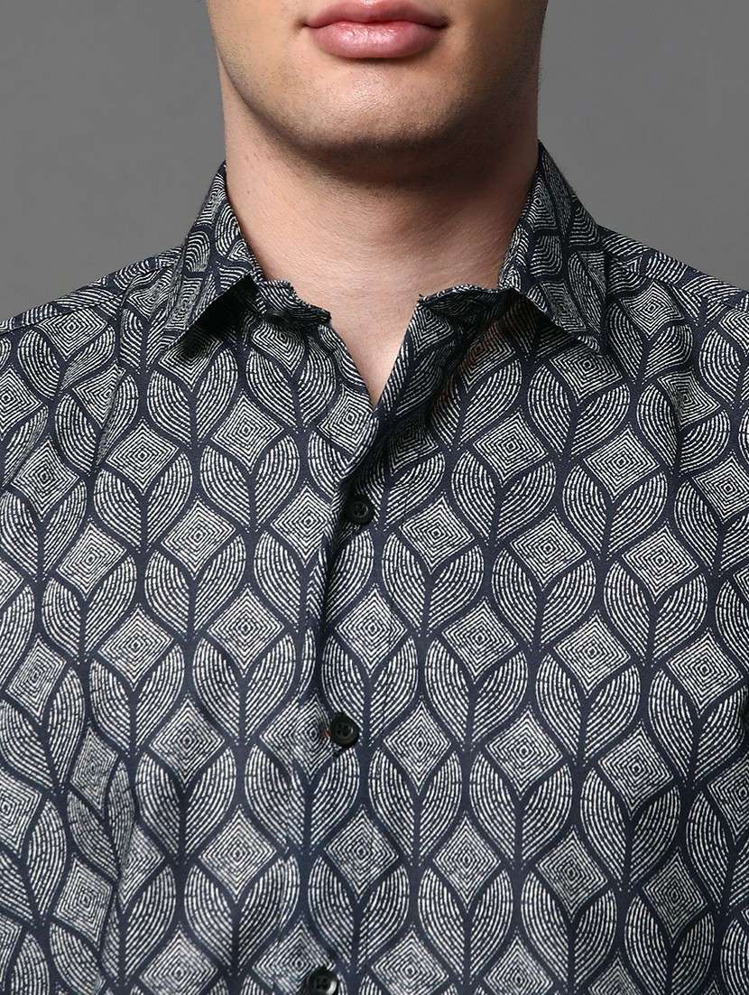 men printed short sleeve regular fit casual shirt - 22013220 -  Standard Image - 4