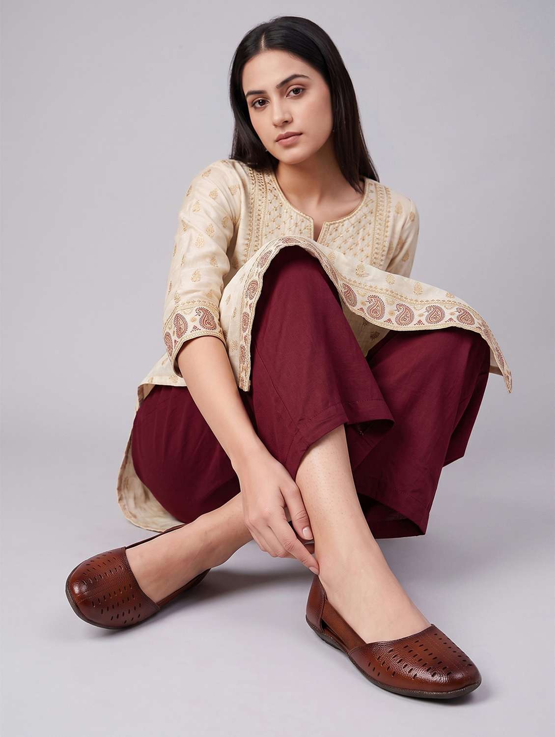 women solid slip on ballerina - 22013277 -  Standard Image - 4