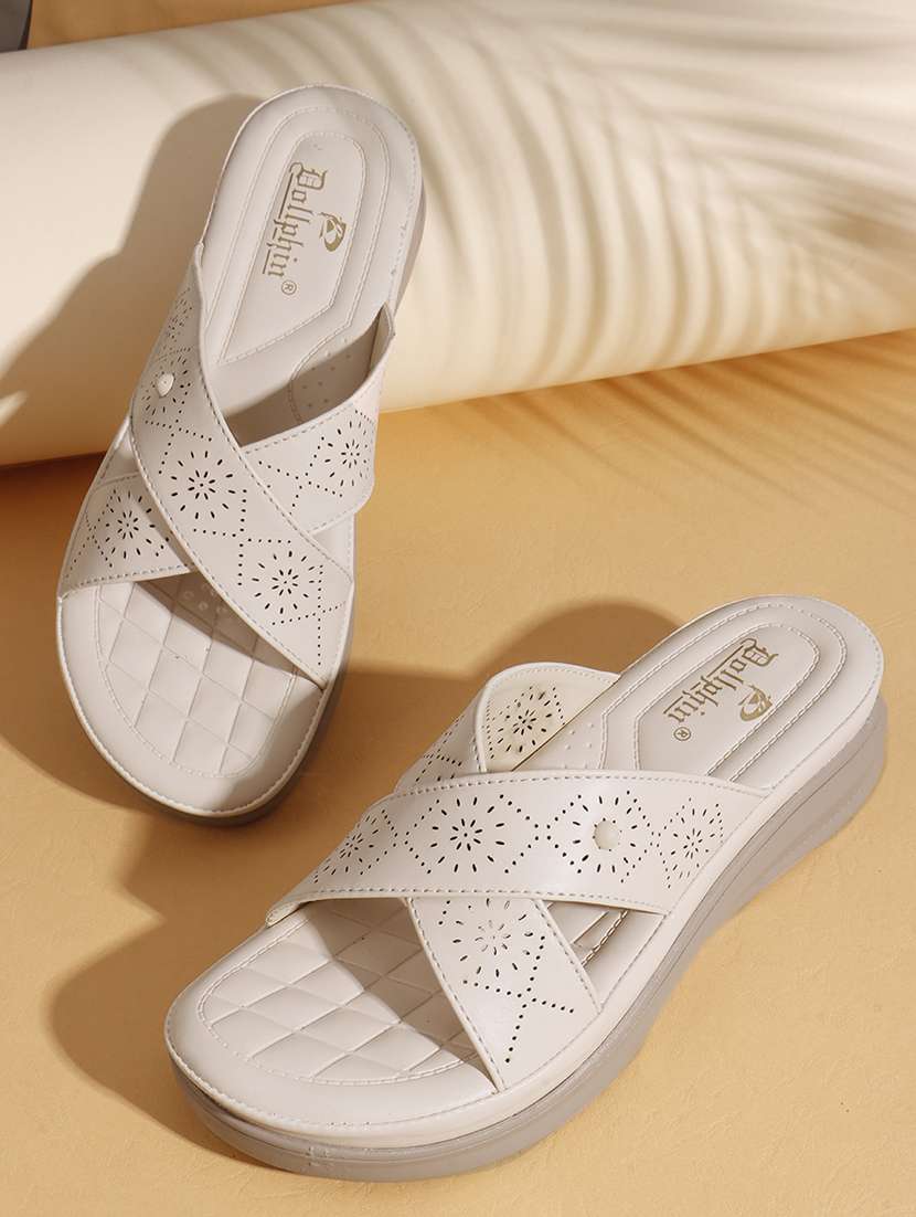 women solid slip on flats 