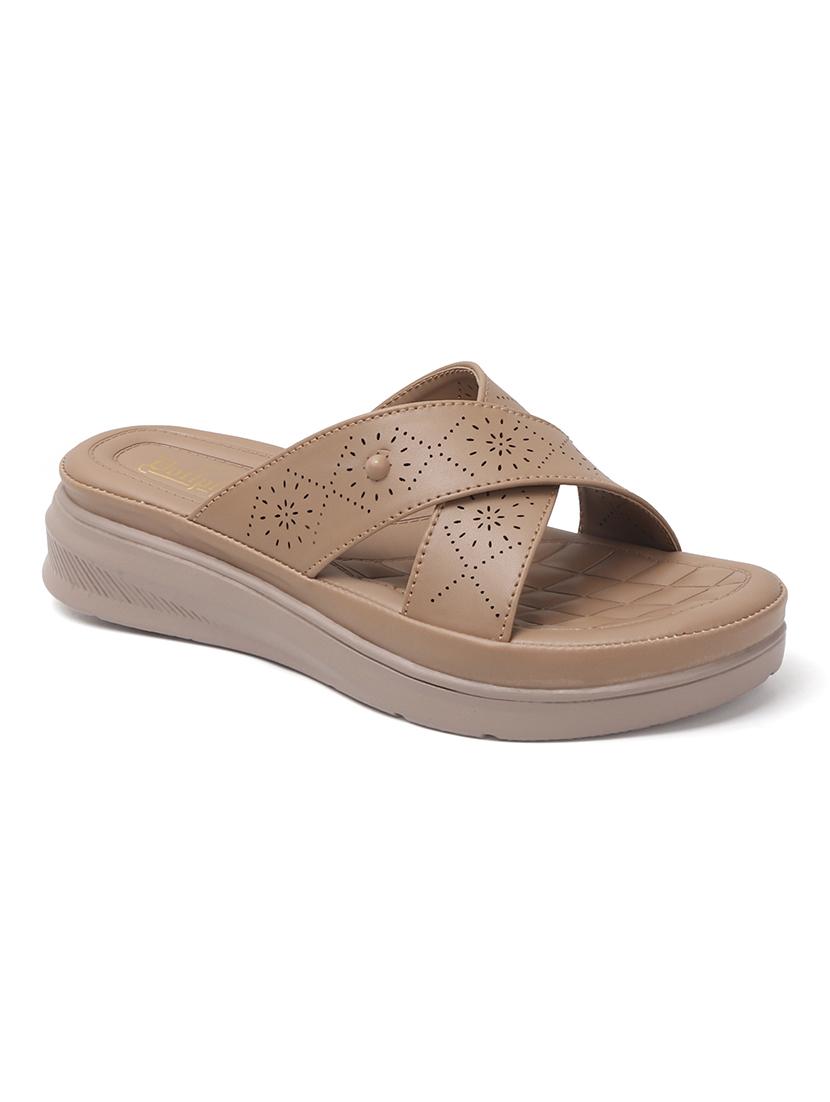 women solid slip on flats - 22013282 - Standard Image - 4
