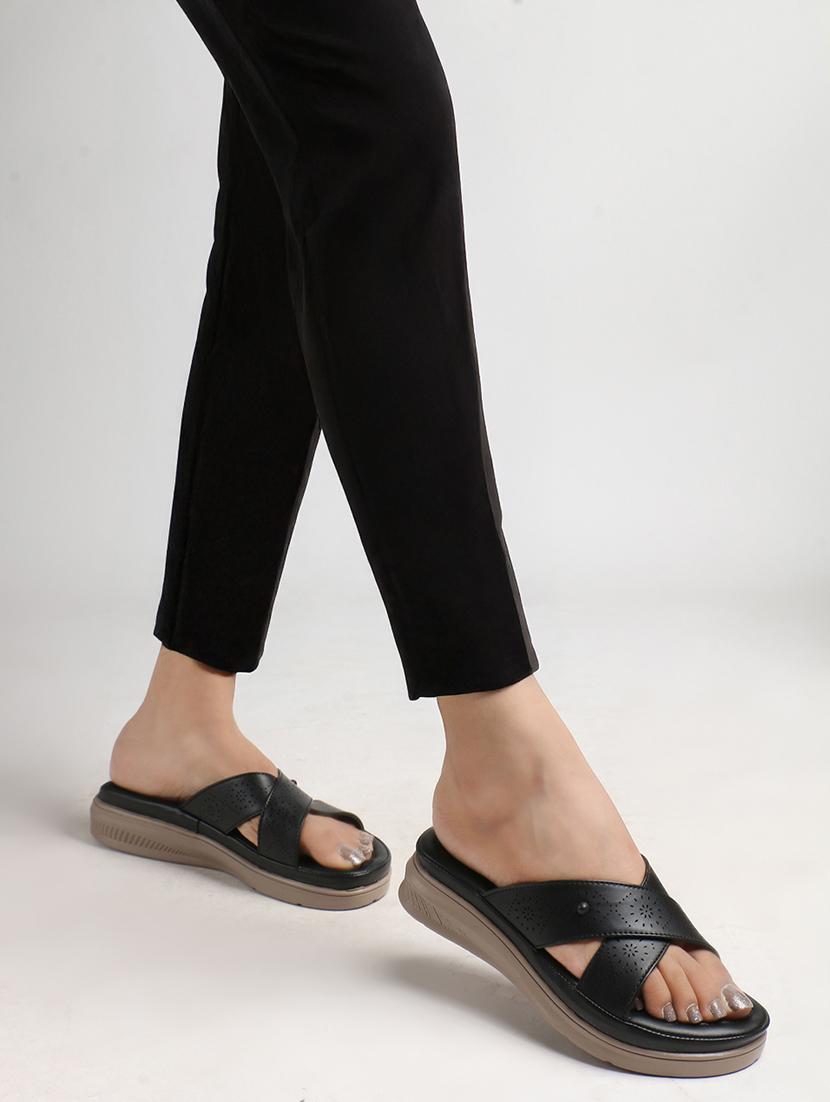 women solid slip on flats  - 22013283 -  Standard Image - 1