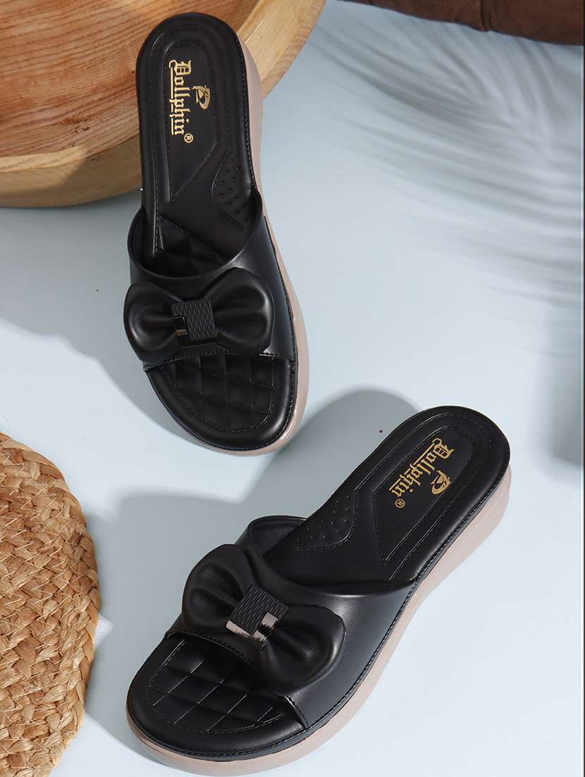 women solid slip on flats 