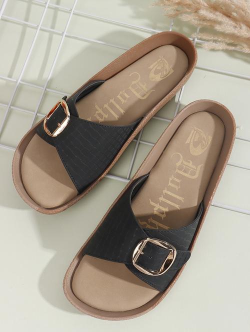 women solid slip on flats - 22013294 -  Standard Image - 0