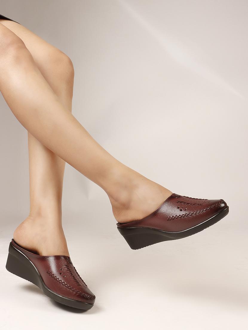 women solid slip on wedge mule - 22013343 - Standard Image - 1