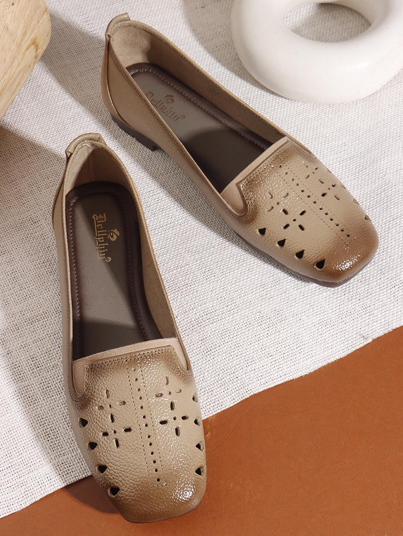  women beige slip on ballerina