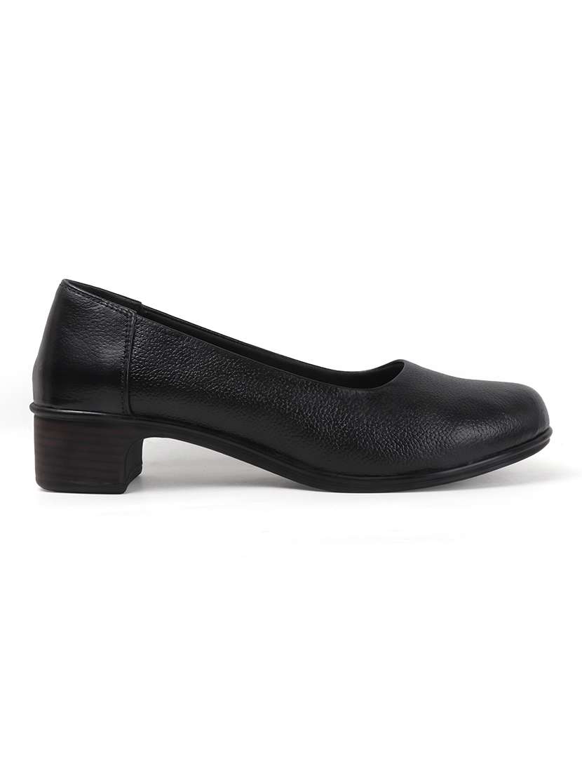 Women Black Slip On Pump