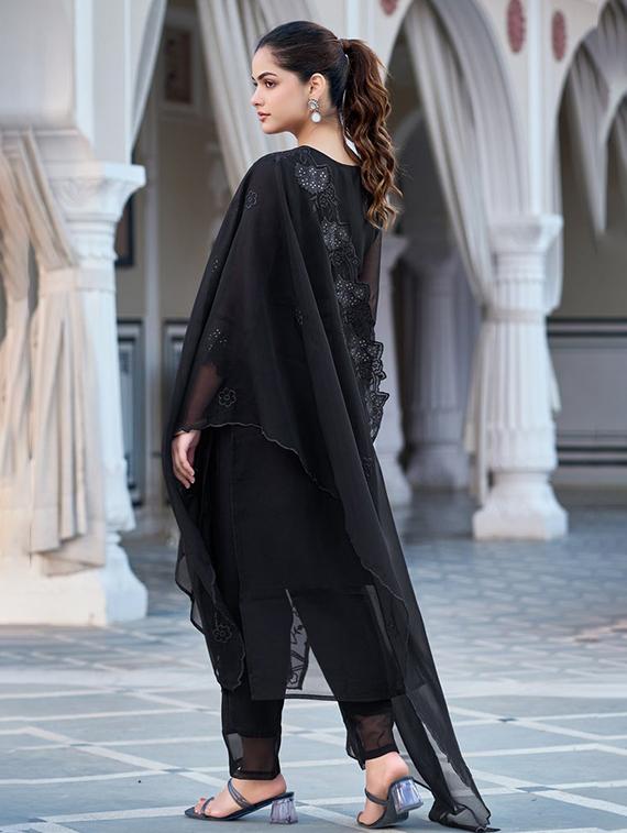women embroidered three quarter sleeve kurta pant with dupatta set - 22014122 - Standard Image - 4