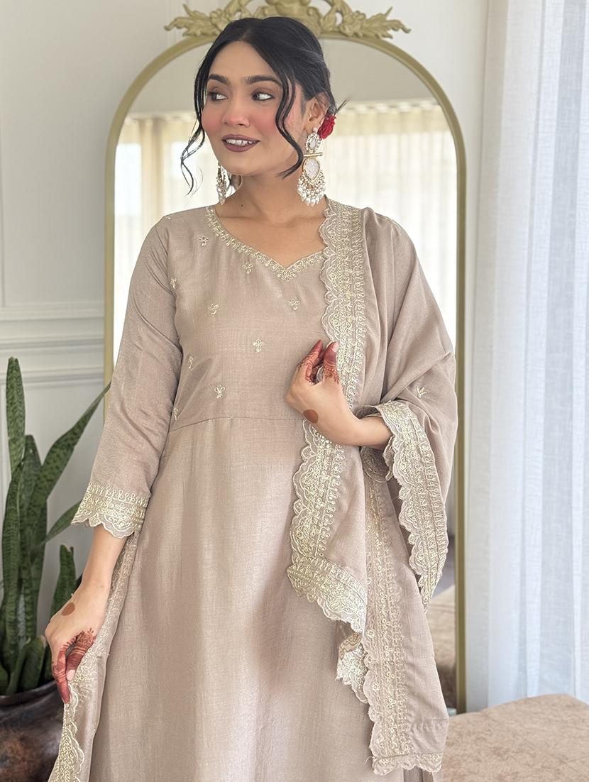 women embroidered three quarter sleeve kurta pant with dupatta set - 22014128 - Standard Image - 4