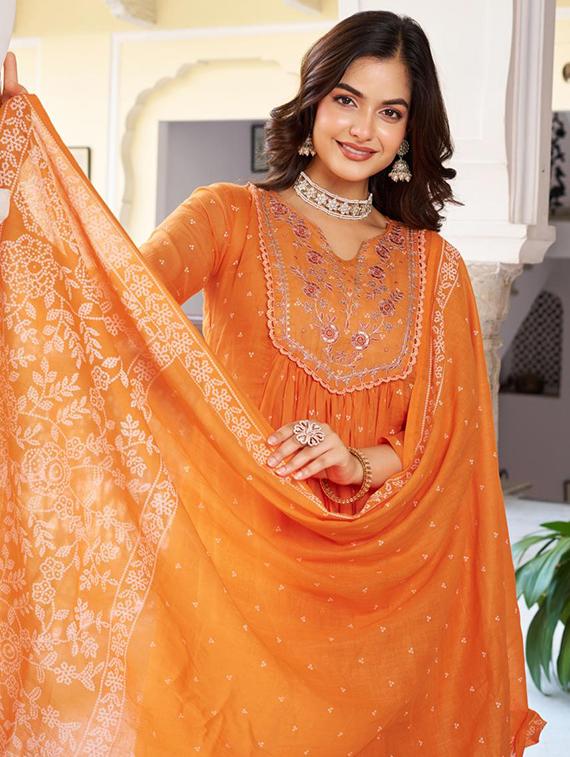 women embroidered three quarter sleeve kurta pant with dupatta set - 22014133 - Standard Image - 4