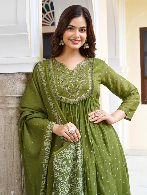 women embroidered three quarter sleeve kurta pant with dupatta set - 22014134 - Standard Image - 4
