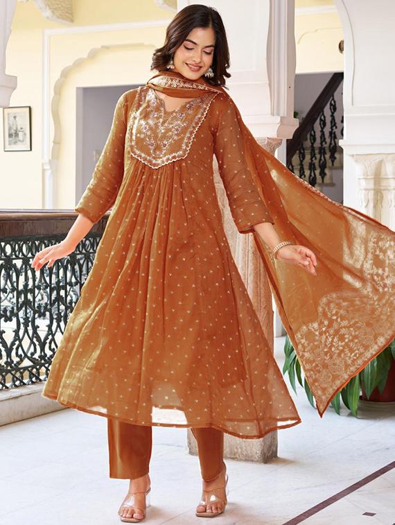 women embroidered three quarter sleeve kurta pant with dupatta set - 22014135 - Standard Image - 4