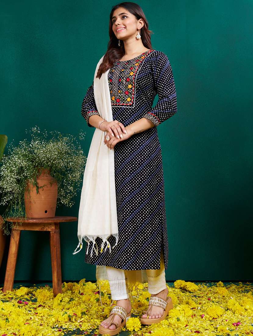 women three quarter sleeve kurta pant with dupatta set - 22014152 - Standard Image - 1