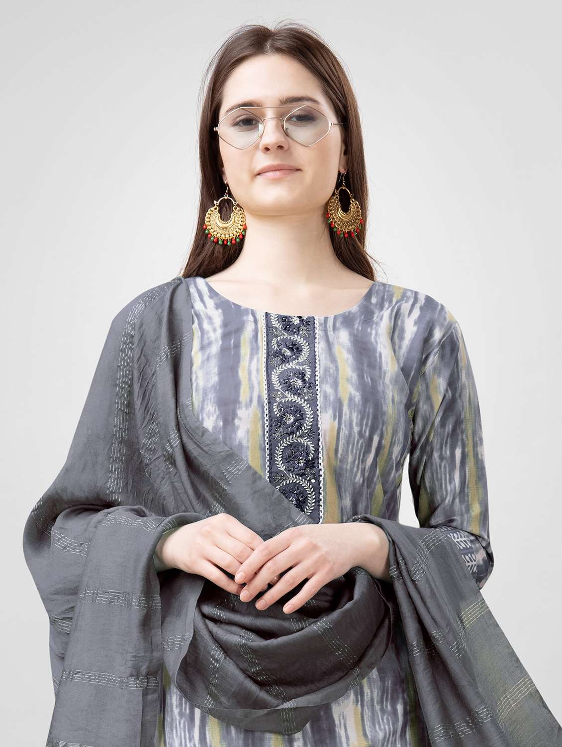 women three quarter sleeve kurta pant with dupatta set - 22014174 -  Standard Image - 4