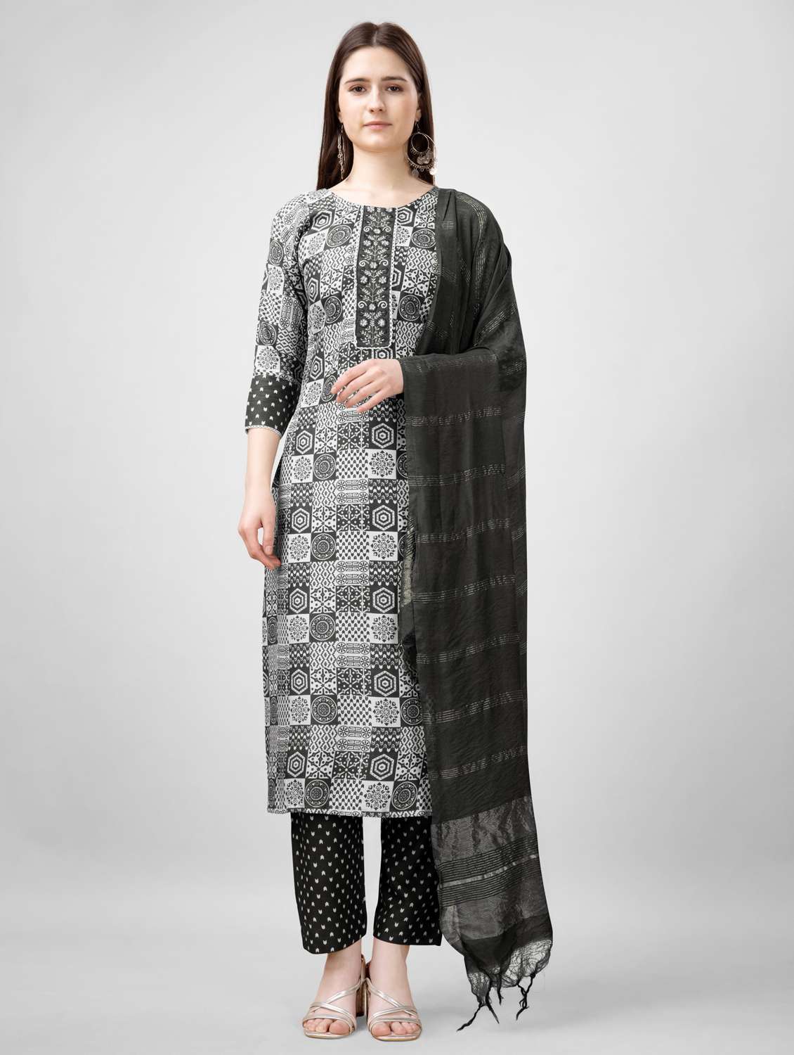 women printed three quarter sleeve kurta pant with dupatta set