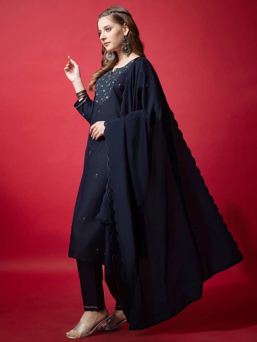 women three quarter sleeve kurta pant with dupatta set - 22014192 - Standard Image - 1