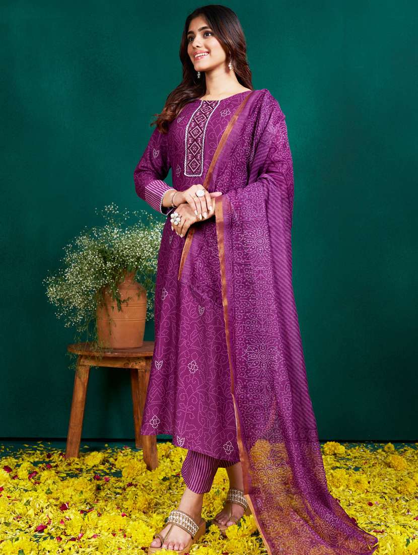 women three quarter sleeve kurta pant with dupatta set - 22014208 -  Standard Image - 1