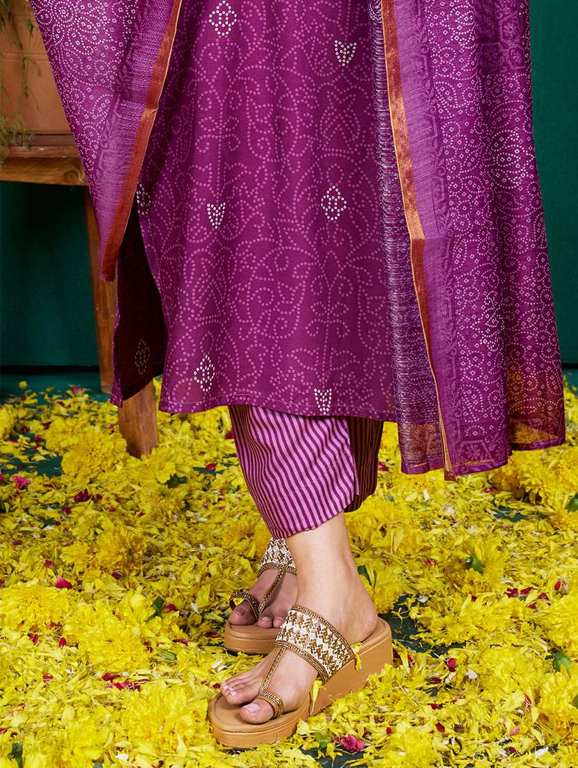 women three quarter sleeve kurta pant with dupatta set - 22014208 -  Standard Image - 4