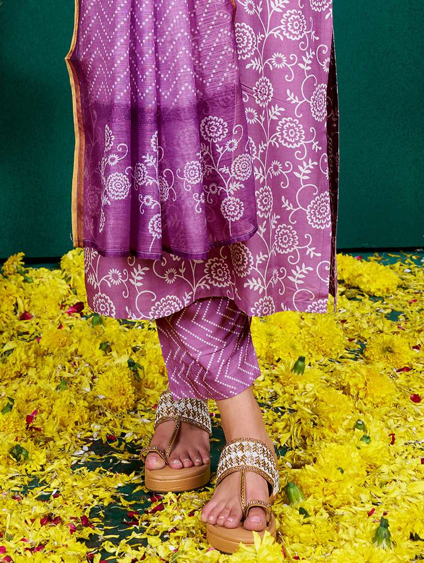 women three quarter sleeve kurta pant with dupatta set - 22014211 - Standard Image - 4