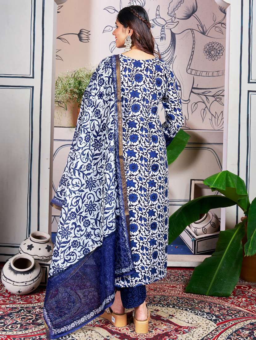 women three quarter sleeve kurta pant with dupatta set - 22014215 - Standard Image - 1