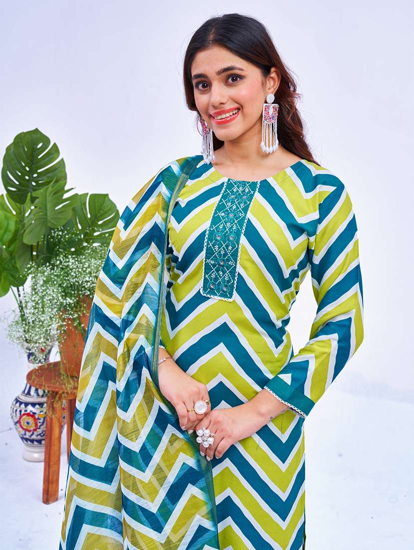 women printed three quarter sleeve kurta pant with dupatta set - 22014227 -  Standard Image - 1