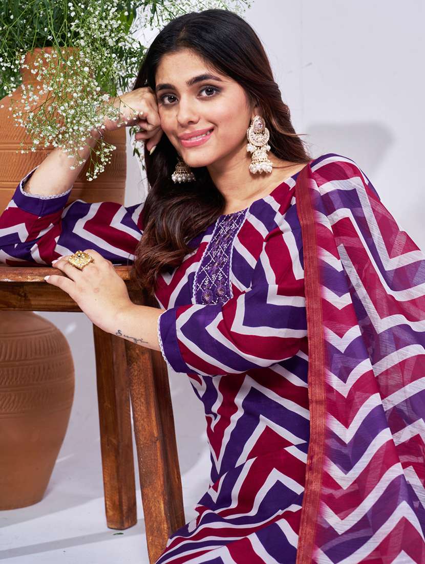 women printed three quarter sleeve kurta pant with dupatta set - 22014228 -  Standard Image - 1