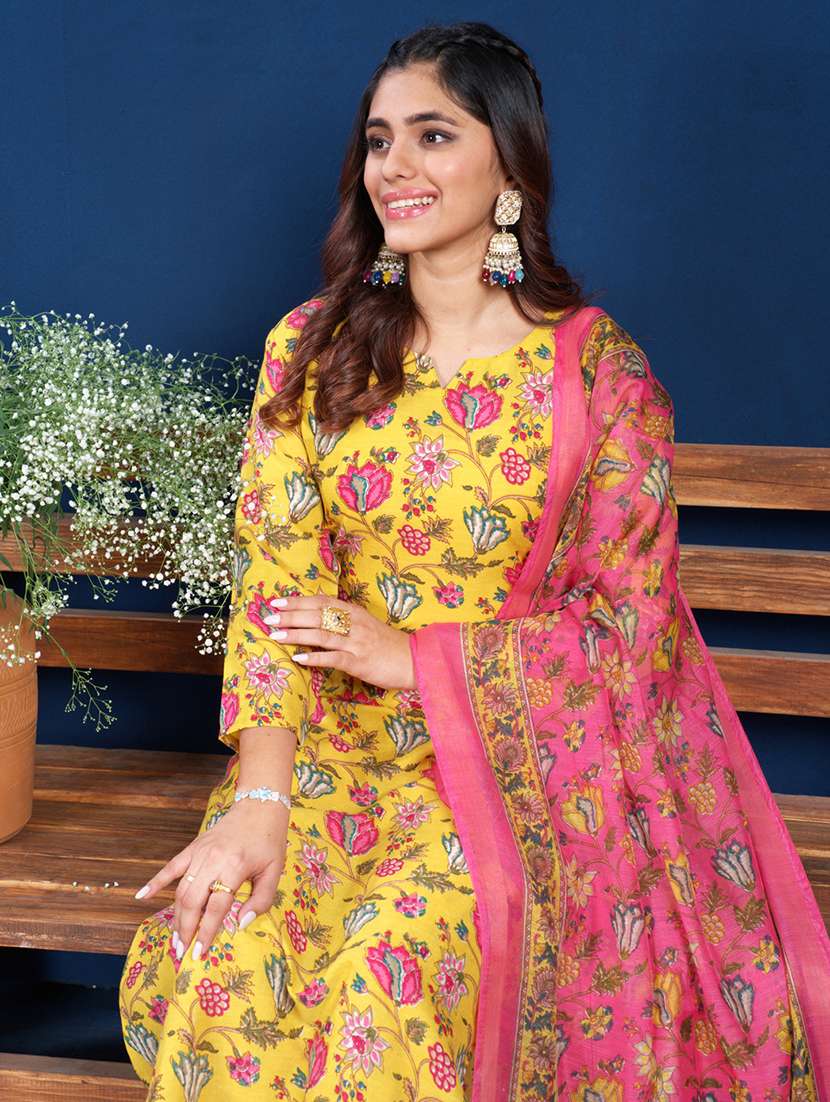 women printed three quarter sleeve kurta pant with dupatta set - 22014235 - Standard Image - 4