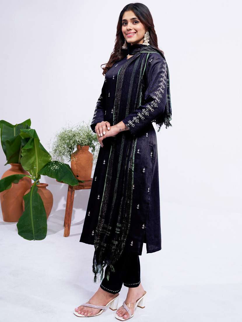 women embroidered three quarter sleeve kurta pant with dupatta set - 22014237 -  Standard Image - 1