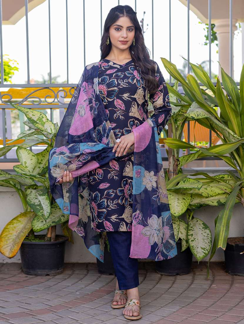 women three quarter sleeve kurta pant with dupatta set