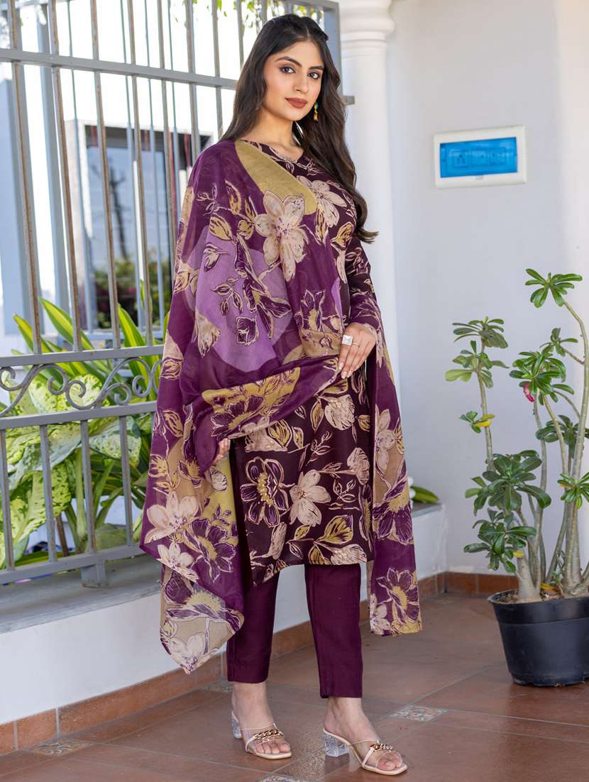 women three quarter sleeve kurta pant with dupatta set - 22014256 -  Standard Image - 1