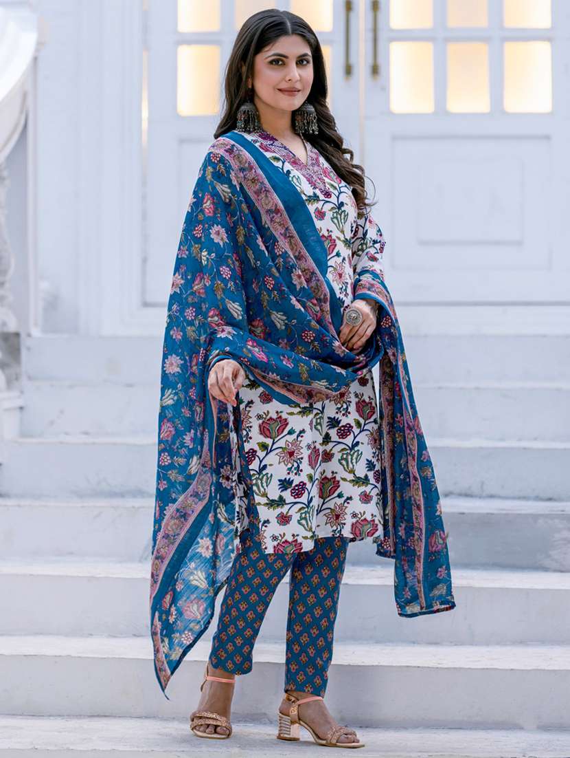 women floral print three quarter sleeve kurta pant with dupatta set - 22014261 - Standard Image - 4