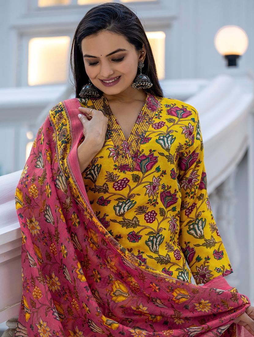 women floral print three quarter sleeve kurta pant with dupatta set - 22014262 - Standard Image - 4