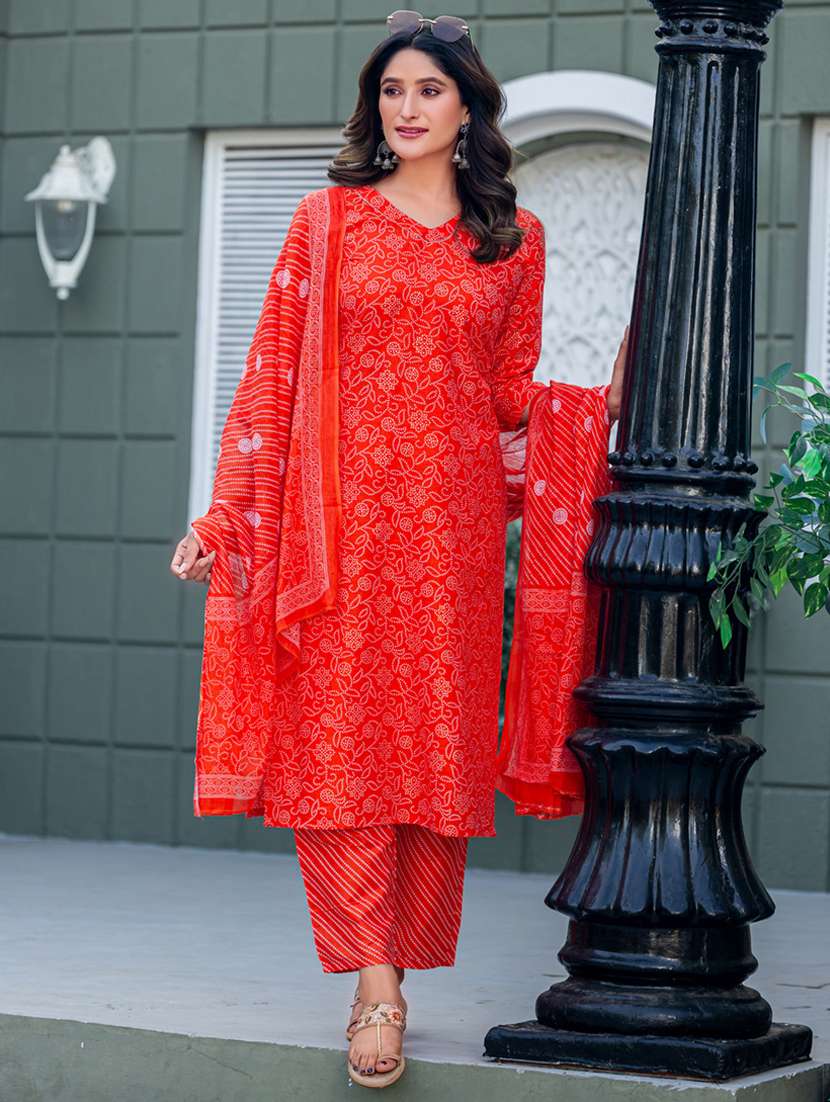 women printed three quarter sleeve kurta pant with dupatta set
