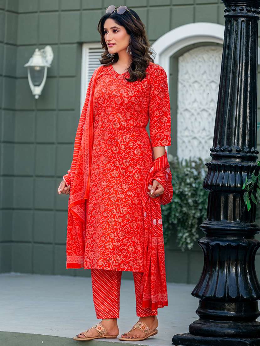 women printed three quarter sleeve kurta pant with dupatta set - 22014269 - Standard Image - 1