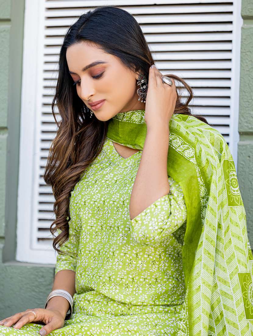 women printed three quarter sleeve kurta pant with dupatta set - 22014270 - Standard Image - 4