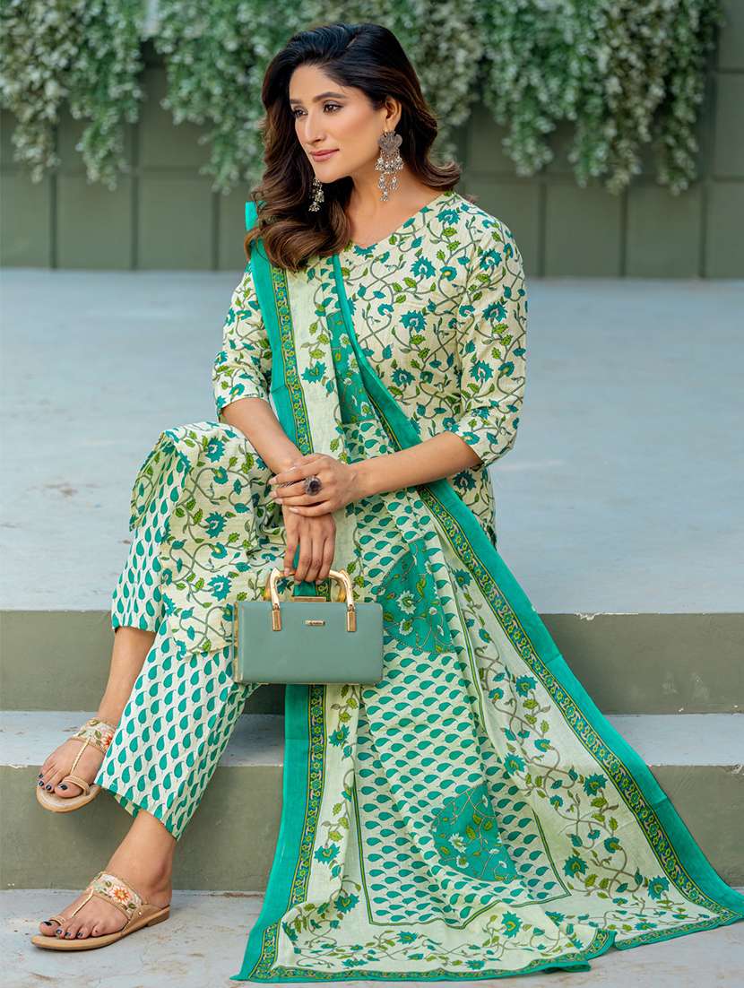 women printed three quarter sleeve kurta pant with dupatta set - 22014272 - Standard Image - 4